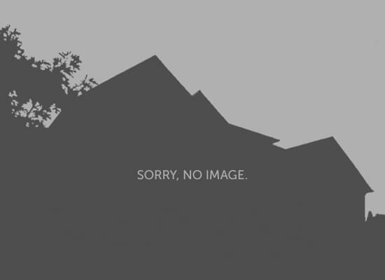 105, 17 Country Village Bay Ne, Calgary