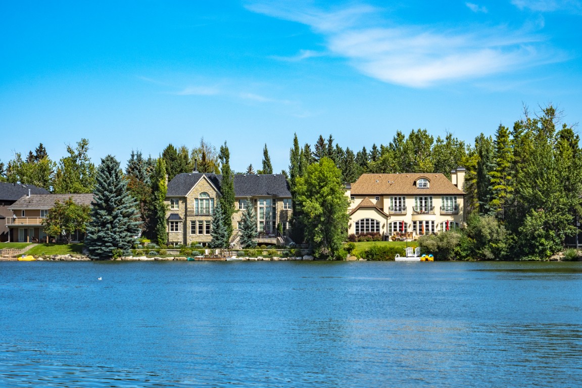Lake Bonavista lakeside home in Calgary